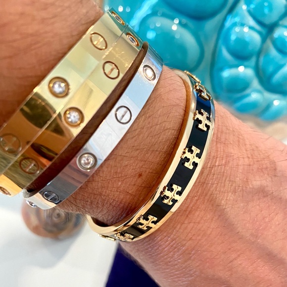 NWOT Authentic Luxury Minimalist Tory Burch Enamel Raised Logo Cuff - Picture 10 of 17